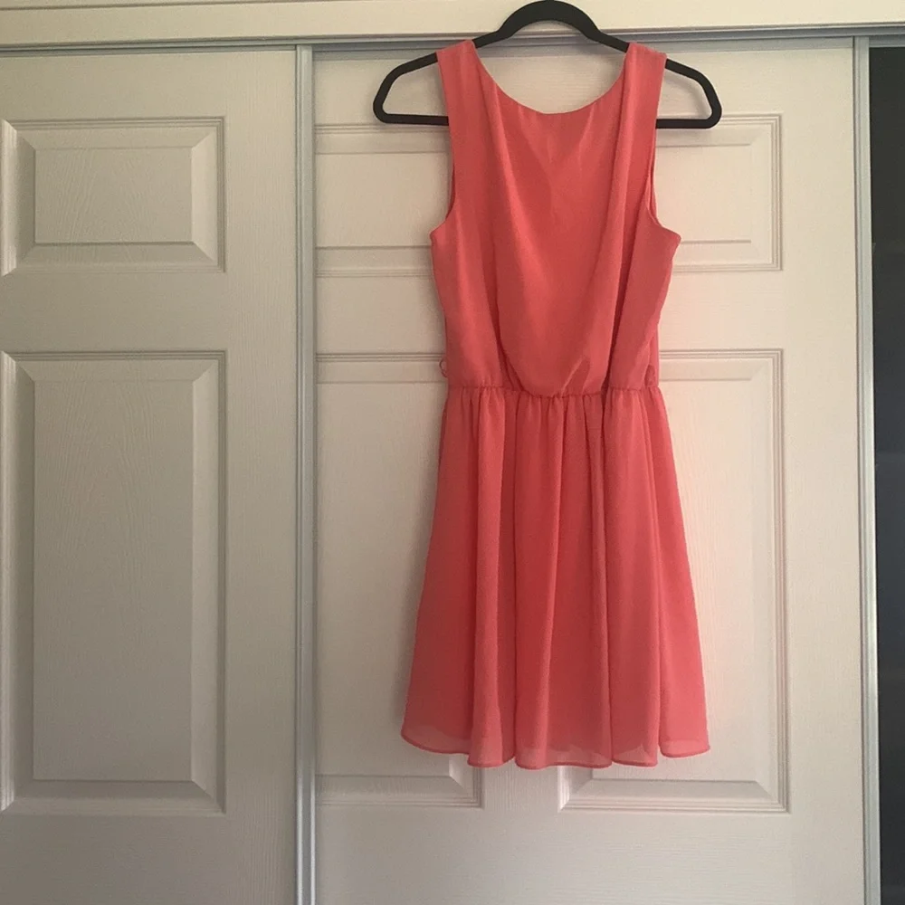 Dress - Picture 3 of 3